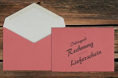 Kuvertierumschläge C6 (114 x 162 mm) ohne Fenster - Nassklebend, Rot (Recycling) mit Rechnung/Lieferschein-Aufdruck, 75g/m²